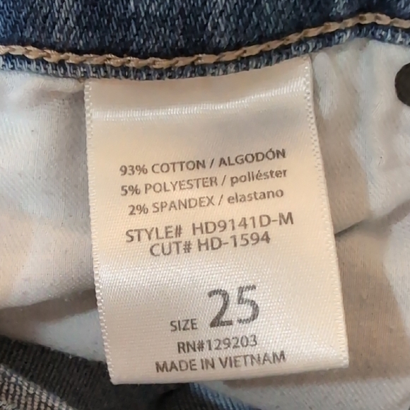 Frayed Hem Light Blue Women's Jeans - Picture 9 of 16